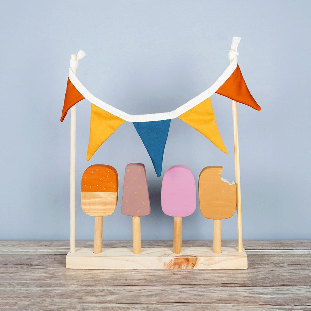 Ice Cream Stand_1 wooden ice cream stand