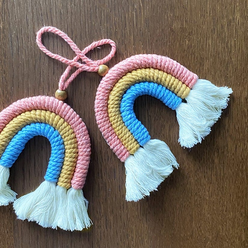 Decorative macrame rainbow